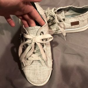 Grey Blowfish casual sneaker